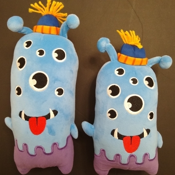 New Exclusive Squishy Blue Plush Soft Monsters - 2 pieces - Picture 2 of 2
